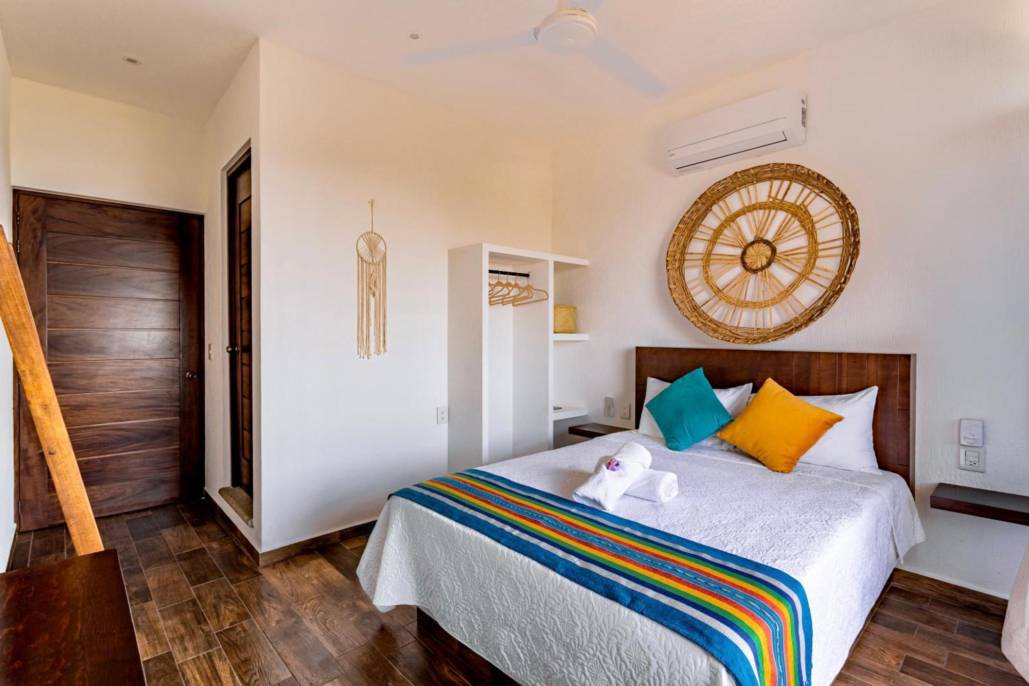 Punta Kai Hotel & Hostal بويرتو إسكونديدو الغرفة الصورة